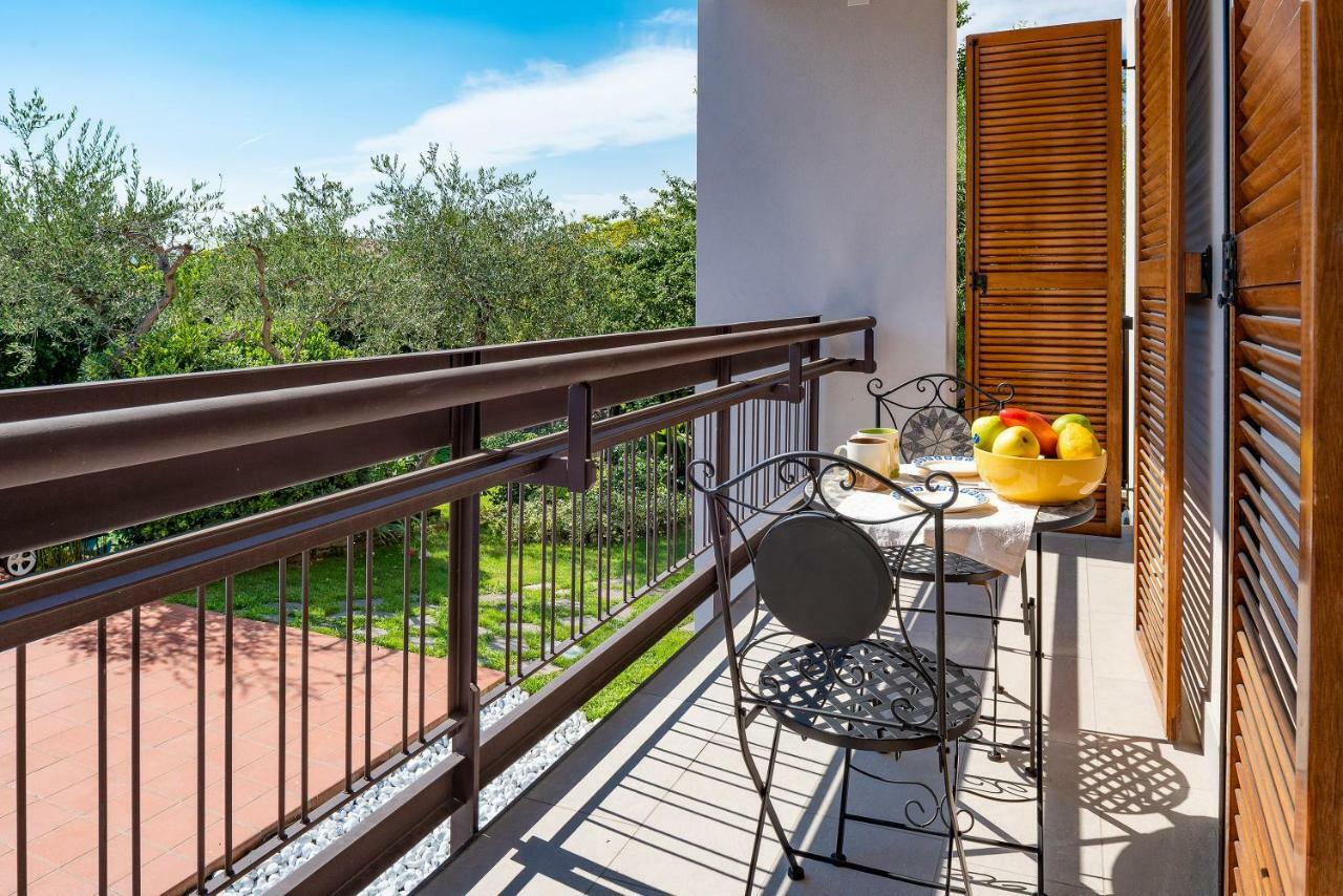 Apartamento Casa Claire Bardolino Exterior foto